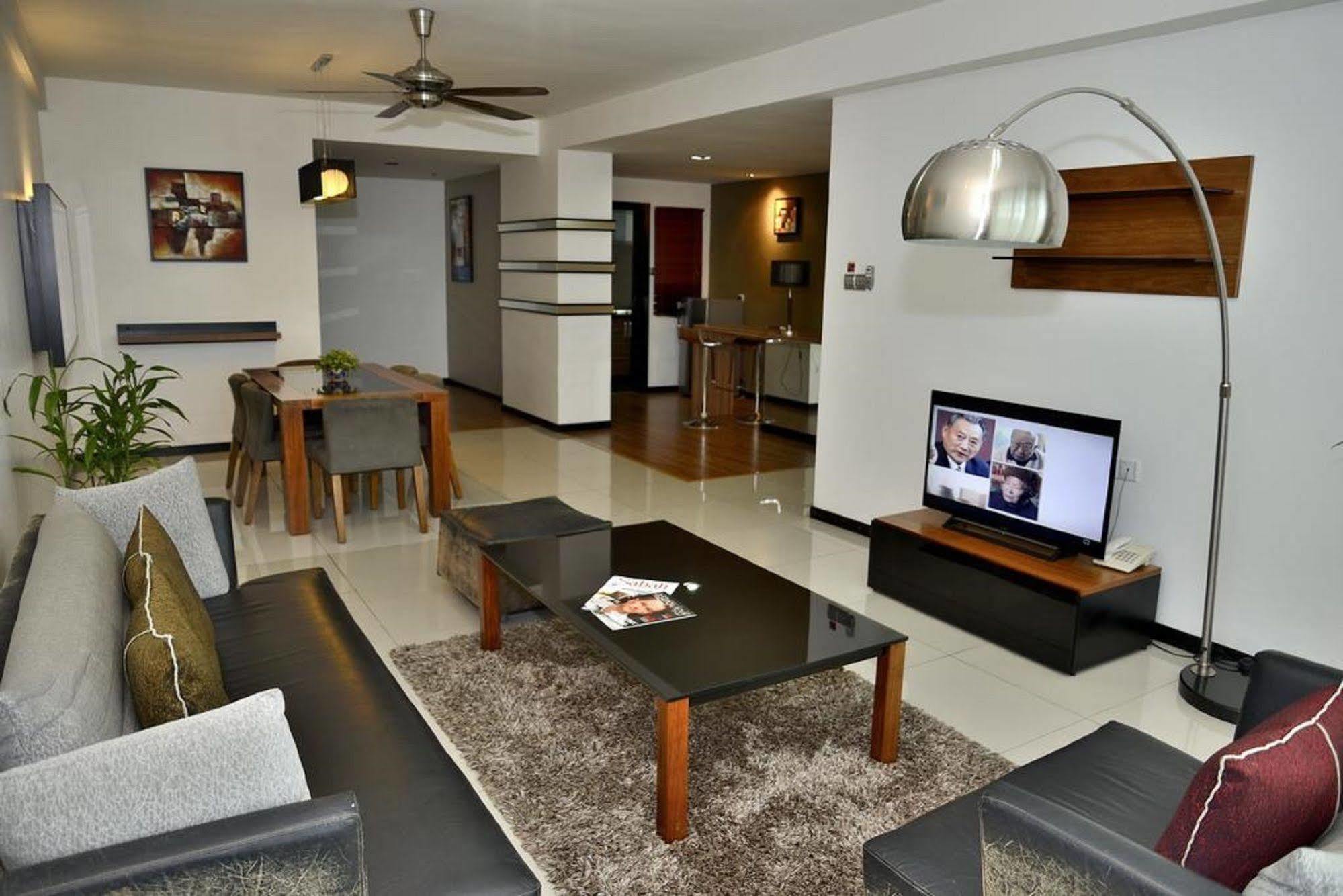 Likas Square Apartment Hotel Kota Kinabalu Exterior foto